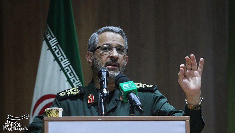 فرمانده بسیج: نابودی اسراییل از اهداف اصلی نظام است/ روی فشنگ‌ها نیز شعار می نویسیم