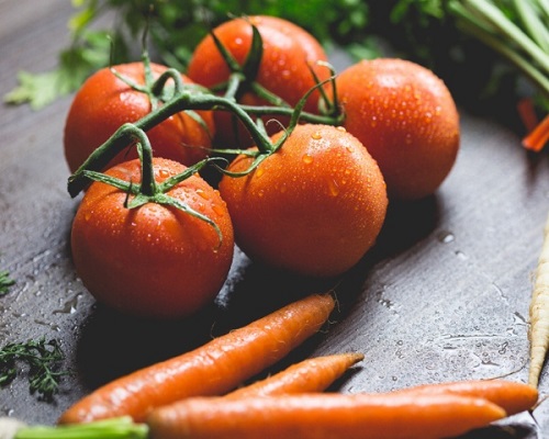 بهترین مواد غذایی برای مقابله با پیری پوست بهترین مواد غذایی برای مقابله با پیری پوست