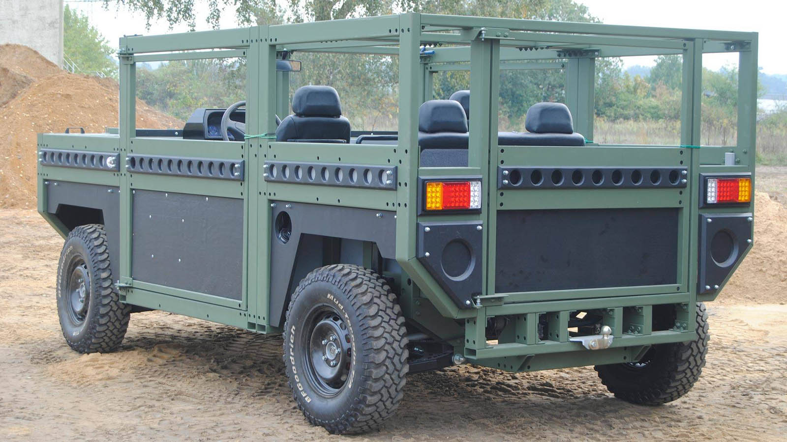 پارتیزان 1،خودرویی با خدمات 100 ساله/// شاسی بلند ساده و کاربردی نظامی پارتیزان 1،خودرویی با خدمات 100 ساله/// شاسی بلند ساده و کاربردی نظامی