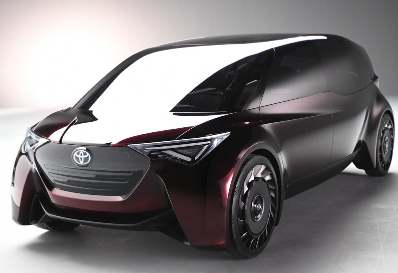 فاین‌کامفورت تویوتا مدلی برای نمایش اطلاعات روی شیشه‌های جانبی