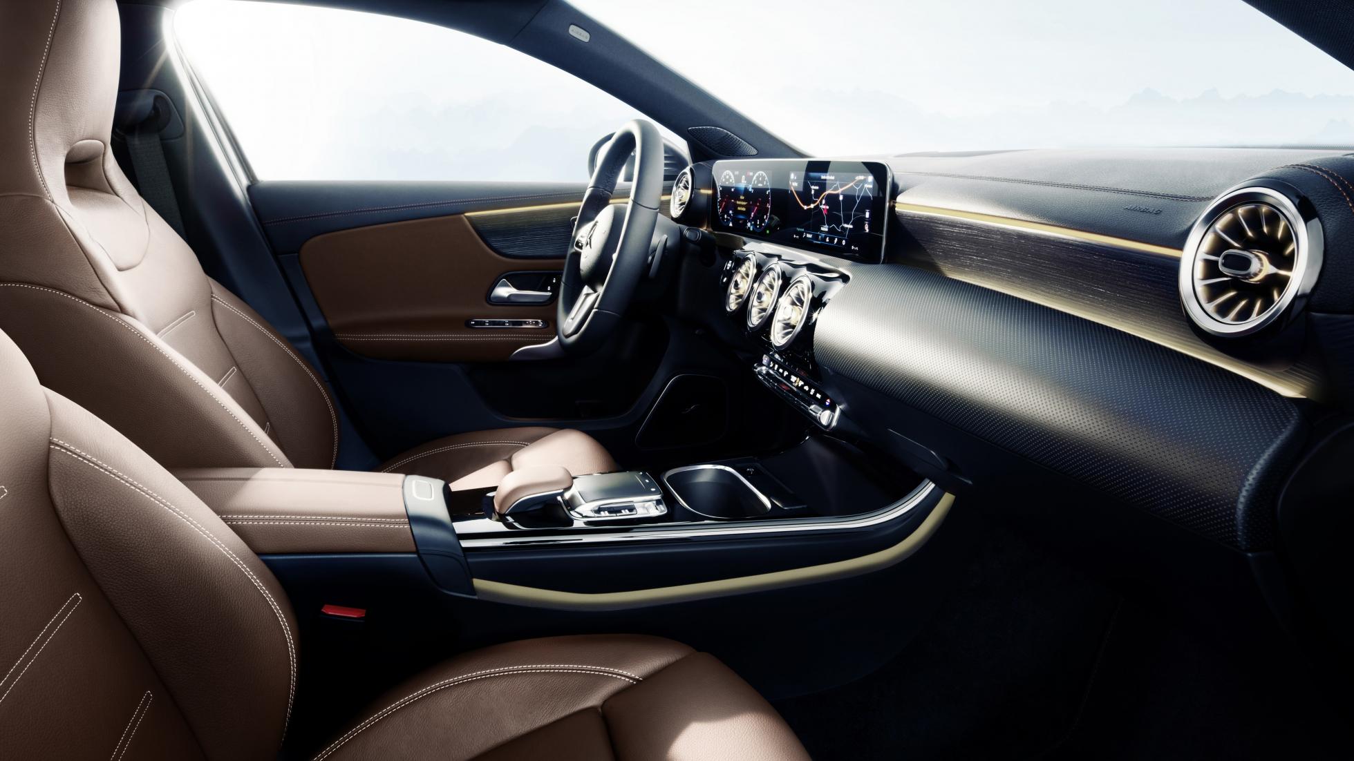 به کابین مرسدس بنز کلاس A خوش آمدید به کابین مرسدس بنز کلاس A خوش آمدید