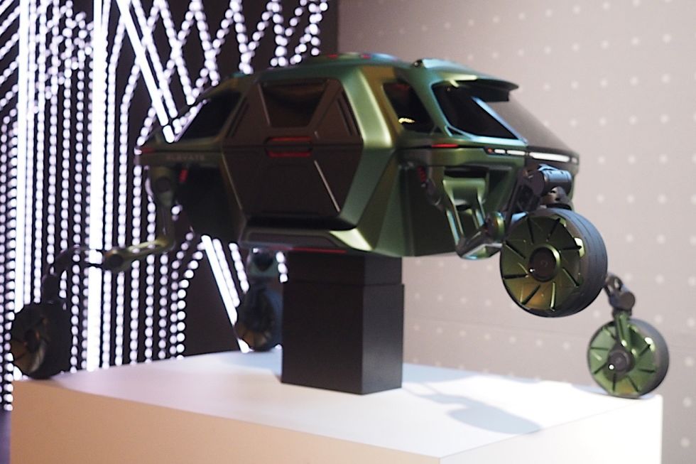 ترکیب چرخ و پا در الویت هیوندایی/ این خودرو قدم می‌زند