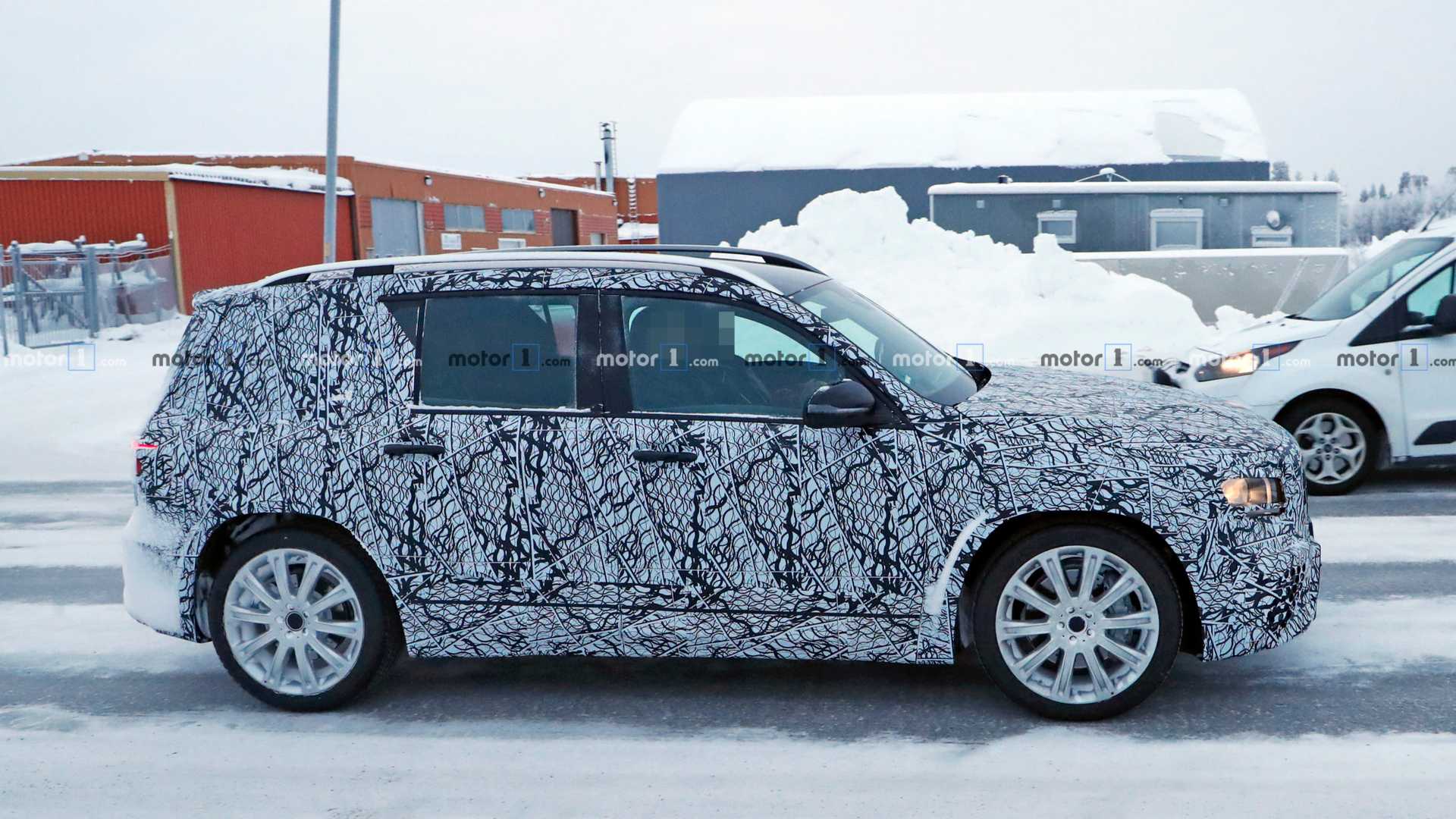 ظاهر سرد و عملکرد گرم بنز GBL 2020 ظاهر سرد و عملکرد گرم بنز GBL 2020