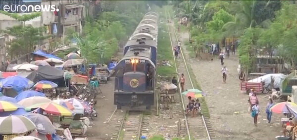 فرار از ترافیک شهری با تاکسی‌های ریلی در فیلیپین
