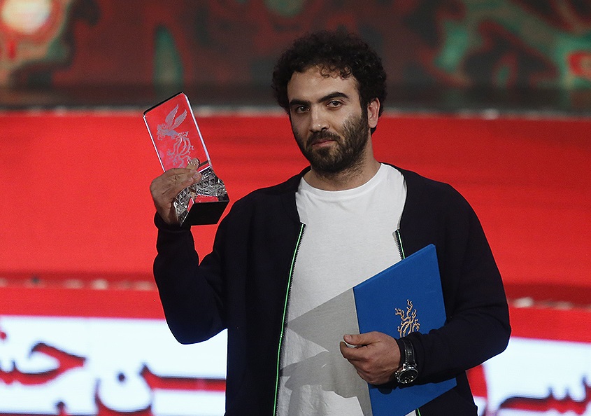 مسخره بازی: کپی ناشیانه حرکت اعتراضی مارلون براندو در اختتامیه جشنواره فجر