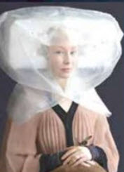 طراحی لباس از زباله بازیافتی طراحی لباس از زباله بازیافتی