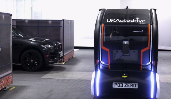 خطوط نورانی جگوار- لندروور برای خودرانها (+فیلم) خطوط نورانی جگوار- لندروور برای خودرانها (+فیلم)