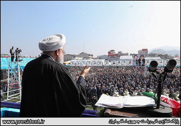 روحانی: در دوران جنگ اقتصادی و روانی به سر می‌بریم/ آمریکا می‌گوید به 40 سال پیش بازگردید