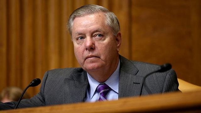 لیندسی گراهام: آمریکا نبود سعودی‌ها فارسی حرف می‌زدند/ مرکل به خاطر برجام قدرتش را از دست داد