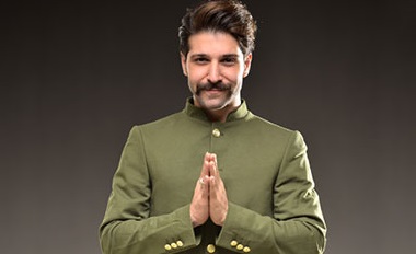 حمید هیراد و خواندن اولین تیتراژ تلویزیونی 