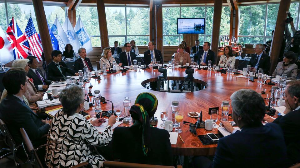 فرانسه: جنگ تجاری با آمریکا به زودی آغاز می شود