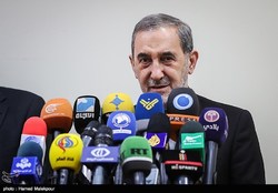 واکنش ولایتی به نامه اصلاح‌طلبان: اگر تاریخ مصرف اینها برای ترامپ تمام شود بدانند گرین‌کارتشان باطل می‌شود