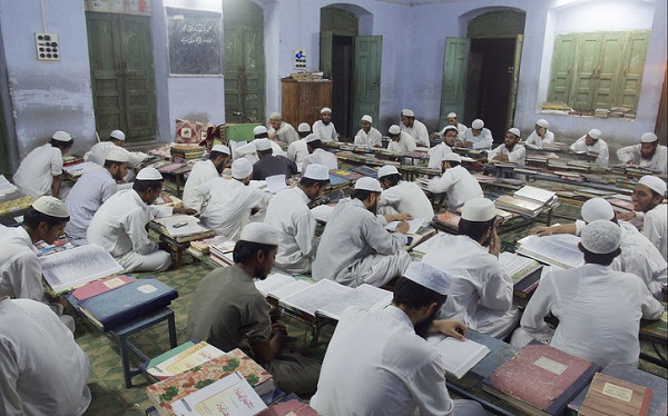 تحریم در ایران، جشن در عربستان: تحریم در ایران، جشن در عربستان: