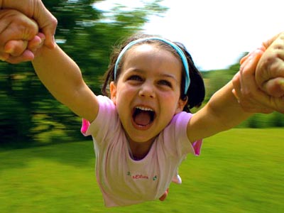 شادی کودکانمان؛ مهمتر از درس خواندنشان شادی کودکانمان؛ مهمتر از درس خواندنشان