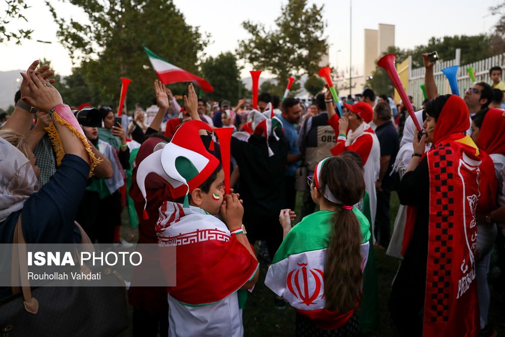 حضور زنان در استادیوم و مشکلات بدیهی که حل نمی شوند حضور زنان در استادیوم و مشکلات بدیهی که حل نمی شوند