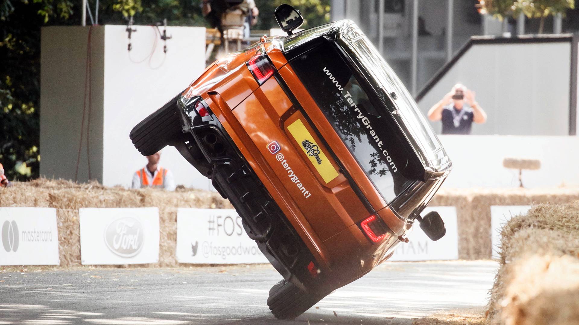 در گوودوود چه میگذرد در گوودوود چه میگذرد