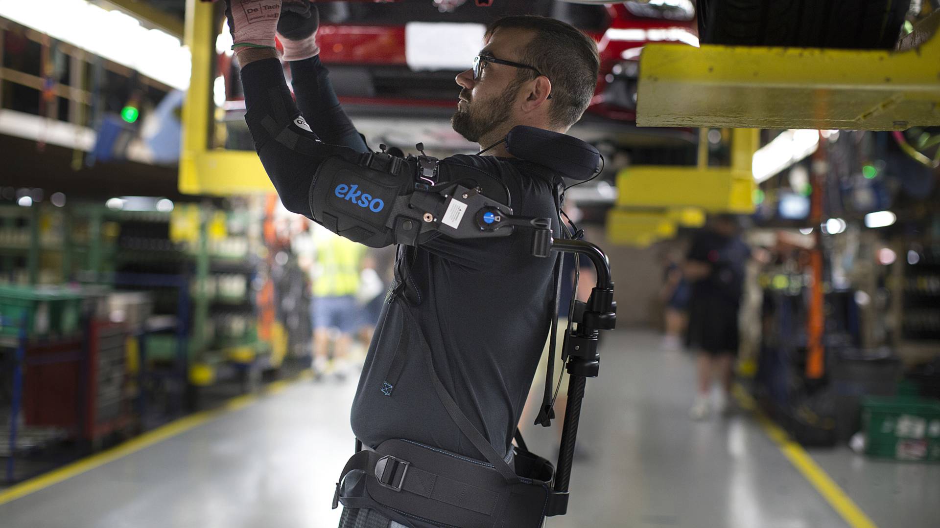 مردان نیمه آهنی در کارخانه فورد