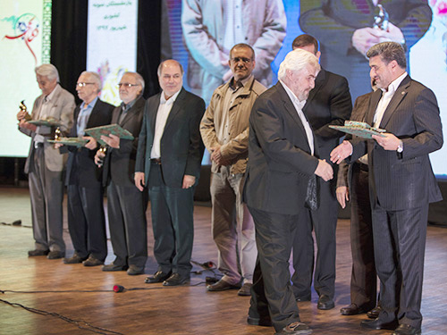 پرداخت 27 هزار میلیارد ریال وام به بازنشستگان توسط بانک صادرات