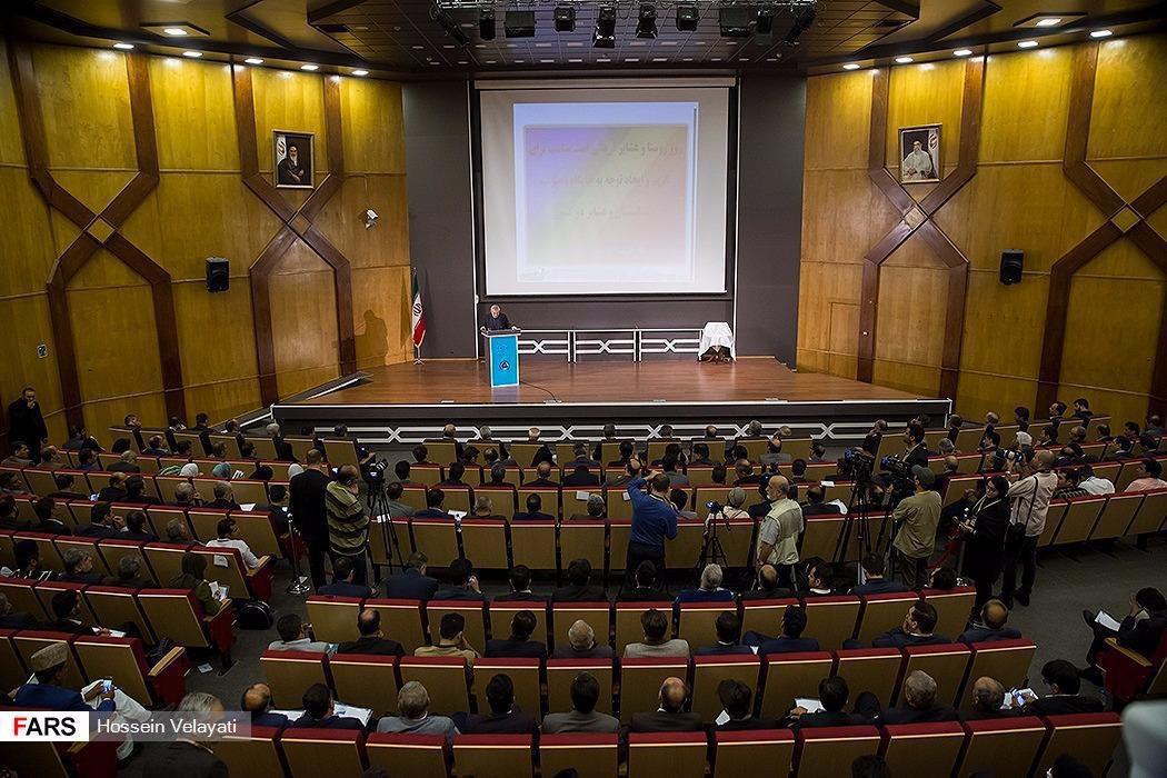 رئیس بنیاد مستضعفان: کشور با پول نفت آباد نمیشود رئیس بنیاد مستضعفان: کشور با پول نفت آباد نمیشود