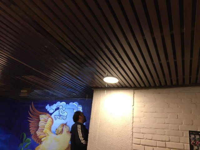 چکه کردن آب در VIP ورزشگاه آزادی! چکه کردن آب در VIP ورزشگاه آزادی!