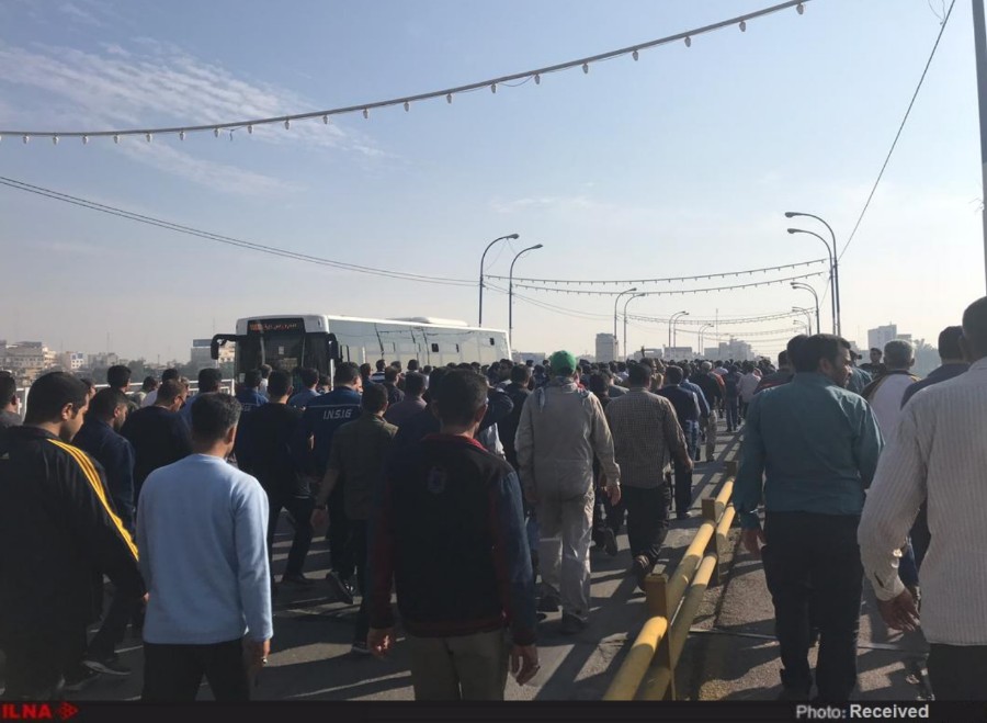 یازدهمین روز اعتراض کارگران گروه ملی در اهواز (+عکس)