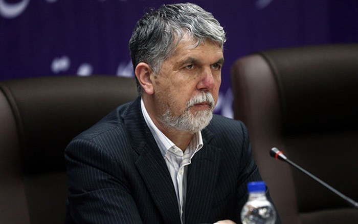 رضاکیانیان : آقایان محترم وزیر ارشاد و سرپرست سازمان سینمایی کشور، منتظر پاسخ‌تان هستم.