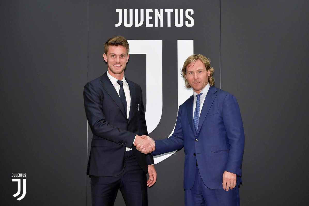 یوونتوس قرارداد روگانی را تا 2023 تمدید کرد (+عکس) یوونتوس قرارداد روگانی را تا 2023 تمدید کرد (+عکس)