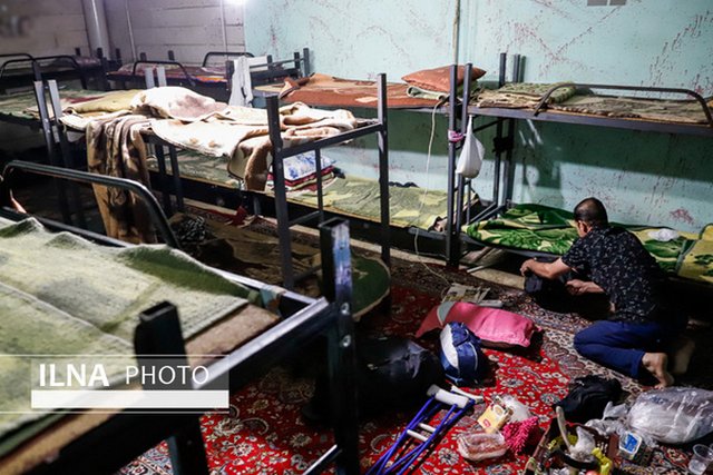 زندگی کارگر، دانشجو و معلمِ بازنشسته با معتاد و سارق زیر یک سقف/«فقر و بی‌پولی» نقطه اشتراک ساکنان خانه‌های مجردی