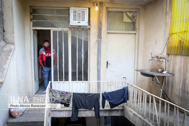 زندگی کارگر، دانشجو و معلمِ بازنشسته با معتاد و سارق زیر یک سقف/«فقر و بی‌پولی» نقطه اشتراک ساکنان خانه‌های مجردی