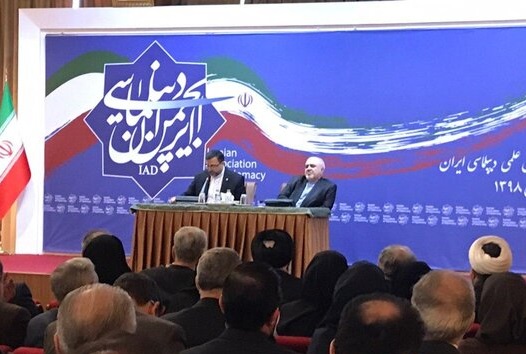 ظریف: چرا قبول نداریم استقامت و دیپلماسی می‌تواند قدرت بیاورد؟