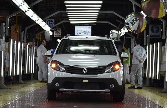 ترخیص قطعات باقی مانده رنو در گمرک / آغاز تولید 3 هزار ساندرو و پارس تندر برای پاسخ به تعهدات معوق (+ جزئیات) ترخیص قطعات باقی مانده رنو در گمرک / آغاز تولید 3 هزار ساندرو و پارس تندر برای پاسخ به تعهدات معوق (+ جزئیات)