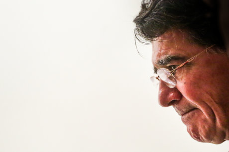 پیگیری تلفنی رییس کل نظام پزشکی از روند درمان شجریان