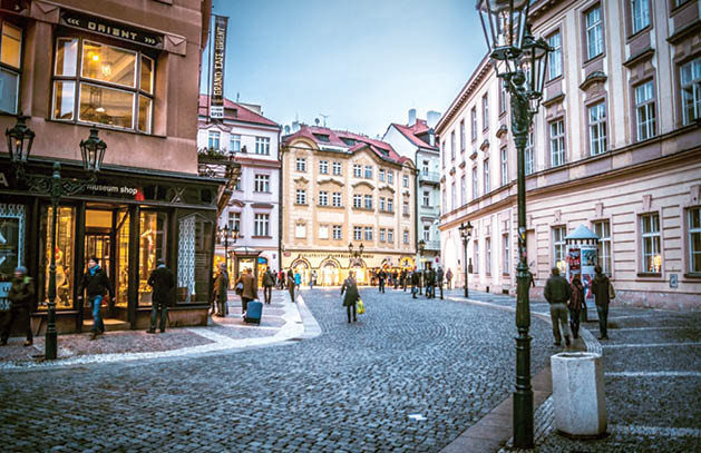 پراگ زیبا و مردمی که انگلیسی بلد نیستند!