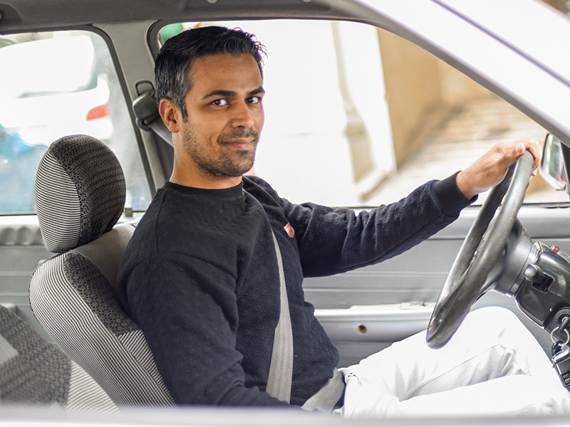 راننده اسنپ انگشتری برلیان را به صاحبش برگرداند راننده اسنپ انگشتری برلیان را به صاحبش برگرداند