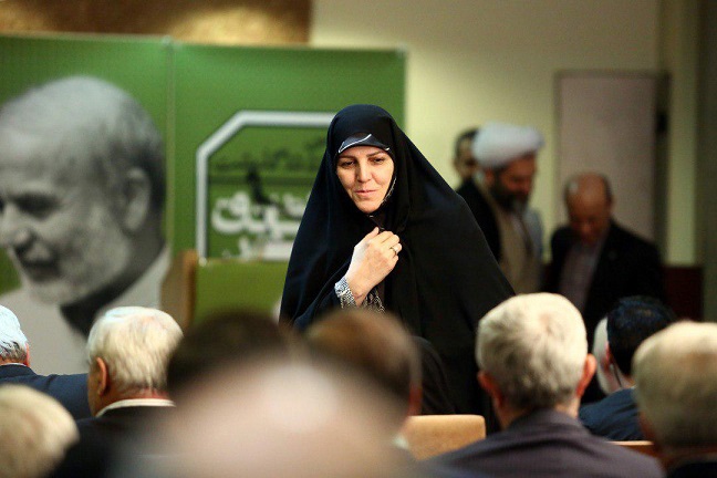 سروش محلاتی: دغدغه آئینهوند، دغدغه اتصال به ریشه و انطباق با زمان است سروش محلاتی: دغدغه آئینهوند، دغدغه اتصال به ریشه و انطباق با زمان است