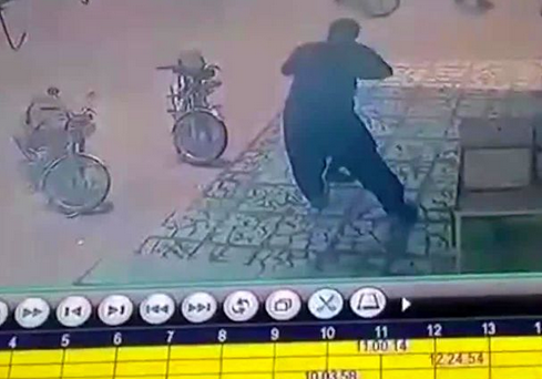 شهرداریها فکری به حال یکهبزنهای خود کنند! شهرداریها فکری به حال یکهبزنهای خود کنند!