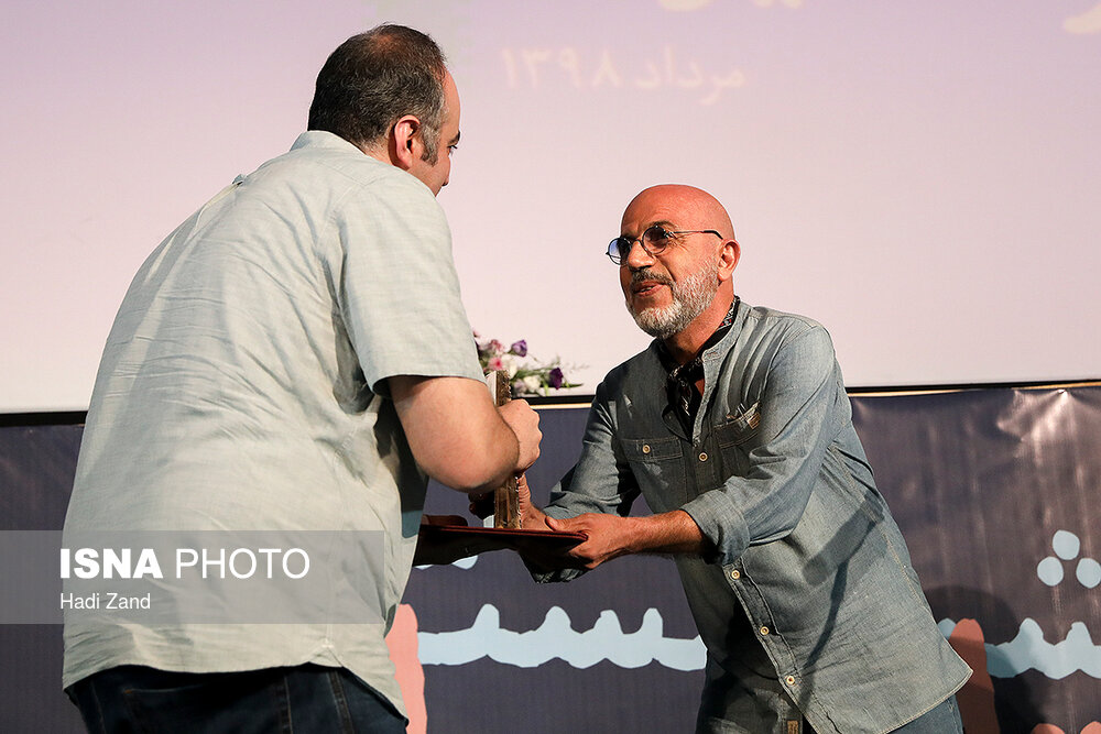 معرفی برگزیدگان دهمین جشن مستقل فیلم کوتاه ایران/ «تشریح» جایزهها را از آن خود کرد معرفی برگزیدگان دهمین جشن مستقل فیلم کوتاه ایران/ «تشریح» جایزهها را از آن خود کرد