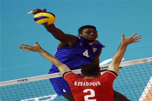 بازگشت والیبالیست های ایران از لبه پرتگاه/ بردن کوبا در گام اول بازگشت والیبالیست های ایران از لبه پرتگاه/ بردن کوبا در گام اول