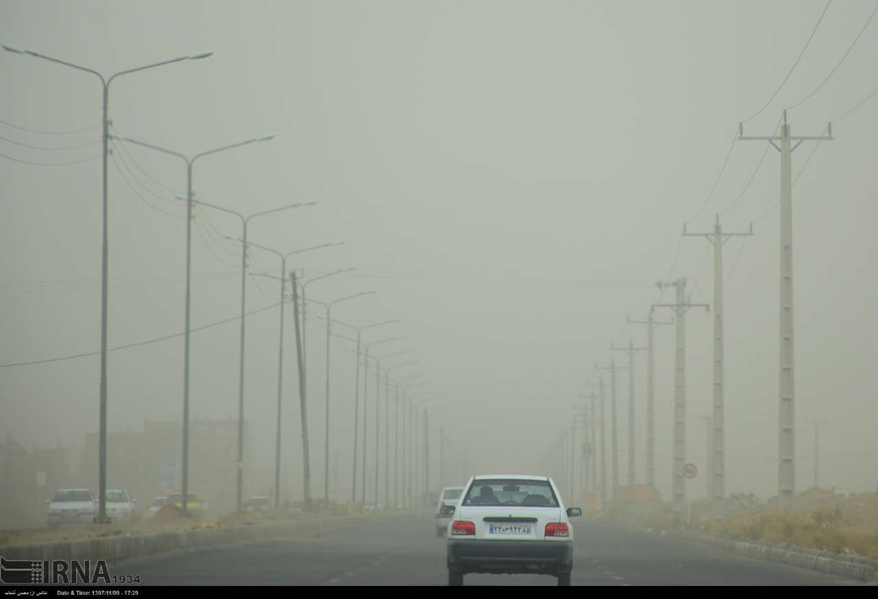 توفان ۱۰۵ سیستانی را راهی بیمارستان کرد