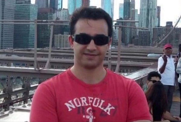 آقازاده شهردار قم: از آمریکا به ایران برنمی‌گردم/ نظرات پدرم مصرف داخلی دارد