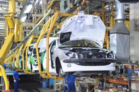 عبور تجاری سازی روزانه محصولات گروه صنعتی ایران خودرو از مرز 2800دستگاه