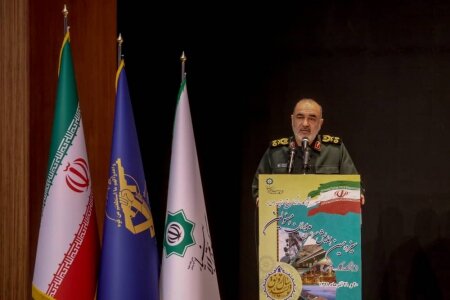 فرمانده سپاه: می‌خواهیم زبان عوامل نفوذ دشمن را پلمب کنیم