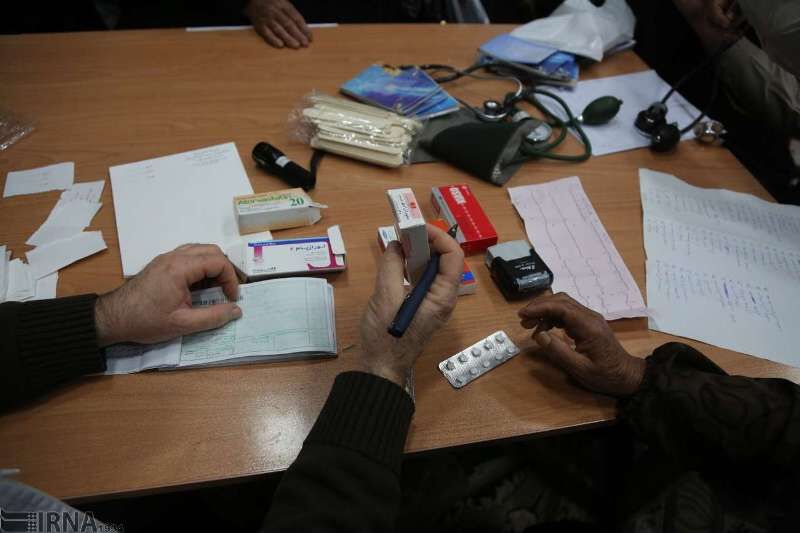 ۴۶ درصد مردم خوددرمانی می‌کنند