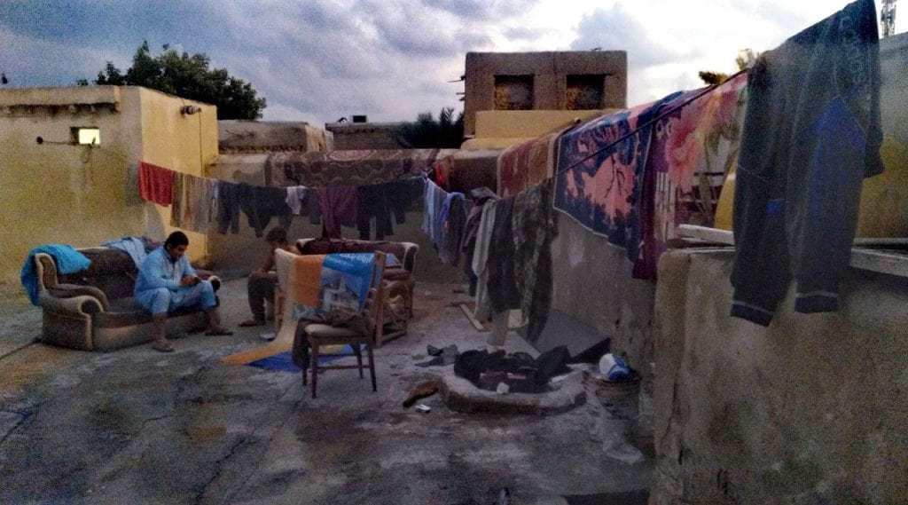 گزارشی از زیست بومیان و کارگران مهاجر در منطقه آزاد: مطرودان کیش