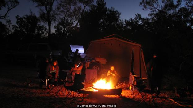 چادر زدن استرالیایی ها در خانه 