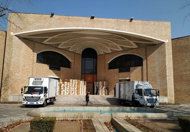 ارسال 4 محموله تجهیزات پزشکی از چین به ایران