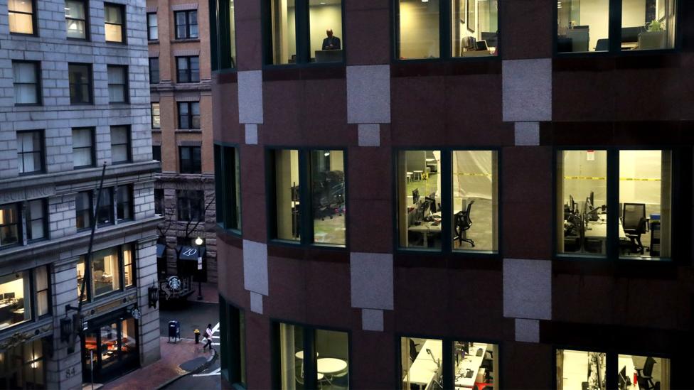 اداره ارواح، راهکار شرکتهای بزرگ در مقابله با بحران کرونا خیابانهای شهر بوستون در آمریکا کرونا