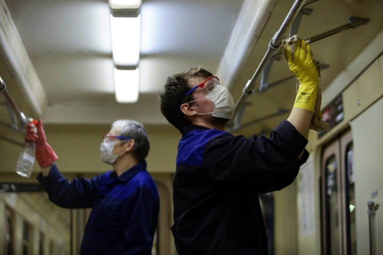 مخالفت ترامپ با ادامه قرنطینه: شرکت ها و شغل ها را از دست می دهیم؛ کشته‌های رکود اقتصادی بیشتر است/ یک سوم جهان در قرنطینه/ جلسه شورای امنیت هم غیرحضوری شد