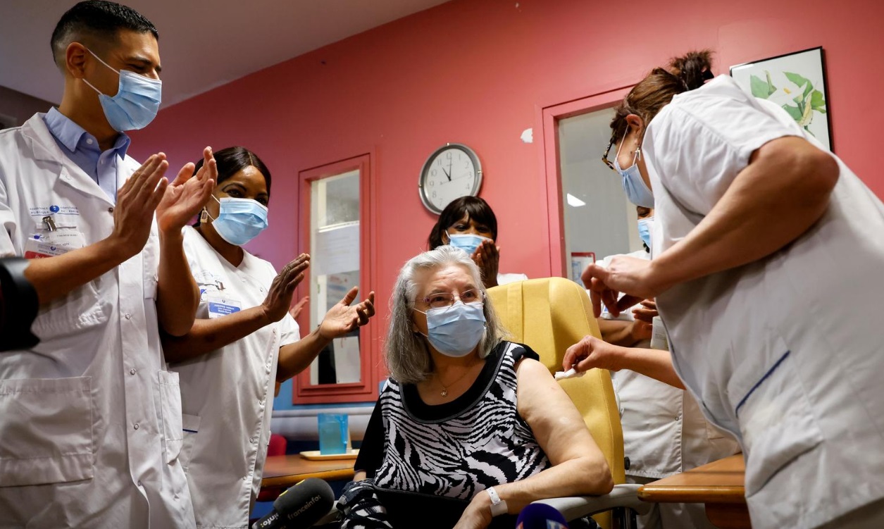 تزریق واکسن کرونا در فرانسه