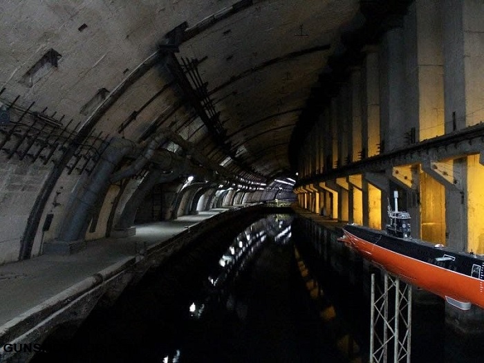 پایگاه زیردریایی مخفی شوروی که موزه شد!(+عکس)